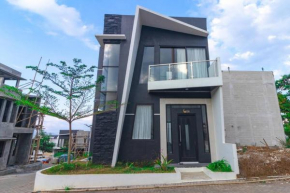 Villa Zamora with Private Pool and Karaoke